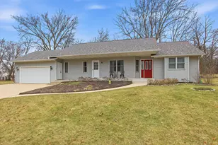 1121 Rolling Ln, Lake Geneva, WI 53147 - Photo 2