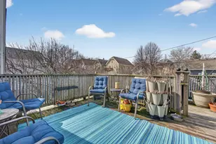 2203 N Bartlett Ave, Milwaukee, WI 53202 - Photo 24