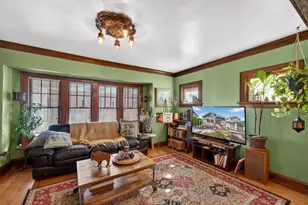 2203 N Bartlett Ave, Milwaukee, WI 53202 - Photo 4