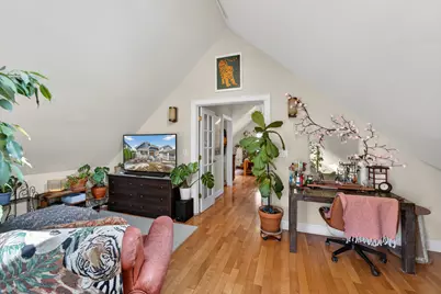 2203 N Bartlett Ave, Milwaukee, WI 53202 - Photo 14