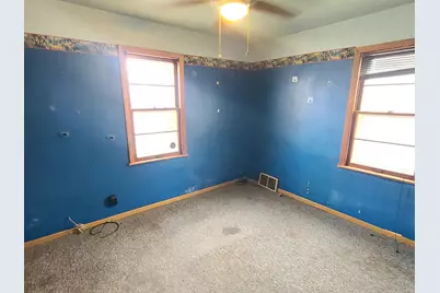 4420 N 71st St, Milwaukee, WI 53218 - Photo 16