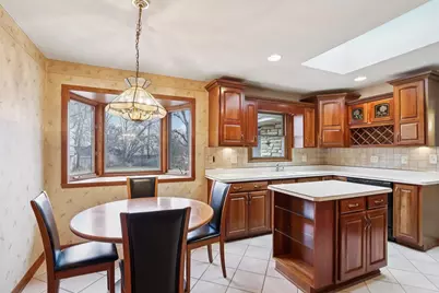 21840  Greendale Dr, Brookfield, WI 53186 - Photo 10