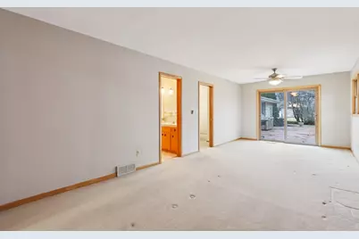 21840  Greendale Dr, Brookfield, WI 53186 - Photo 22