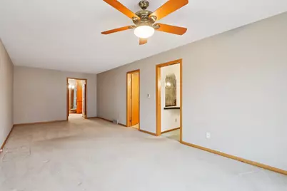 21840  Greendale Dr, Brookfield, WI 53186 - Photo 20