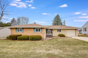 3702 Schroeder Dr, Manitowoc, WI 54220 - Photo 1