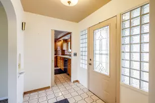 3702 Schroeder Dr, Manitowoc, WI 54220 - Photo 4