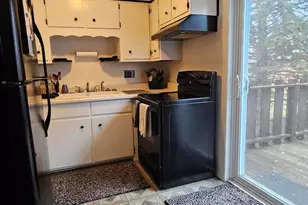 3901 Country Pl, Sheboygan, WI 53081 - Photo 4