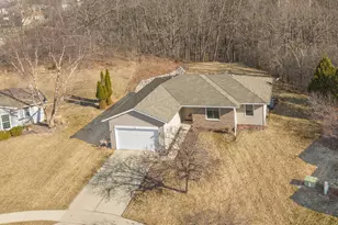 1423 Lower Forest Ct, West Bend, WI 53090 - Photo 18