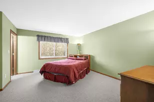 1423 Lower Forest Ct, West Bend, WI 53090 - Photo 8