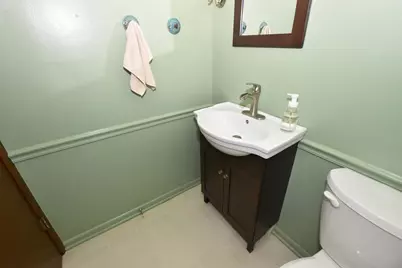 7822  8th Ave, Kenosha, WI 53143 - Photo 12