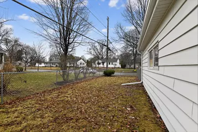 130  Buckingham Ln, Madison, WI 53714 - Photo 40