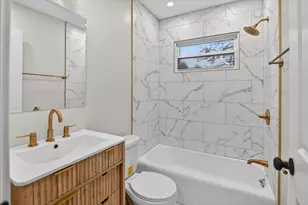 130 Buckingham Ln, Madison, WI 53714 - Photo 12