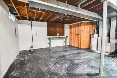 130  Buckingham Ln, Madison, WI 53714 - Photo 32