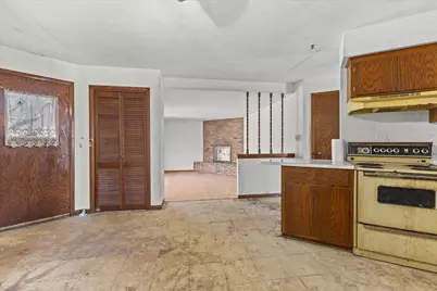 W135S6493  Windsor Rd, Muskego, WI 53150 - Photo 6