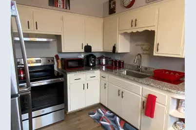 3922 N 80th St, Milwaukee, WI 53222 - Photo 6