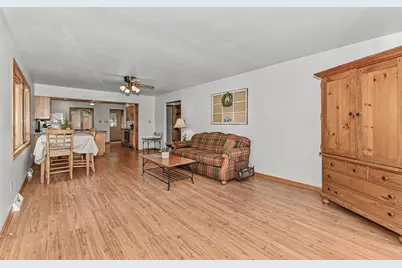 7307  West View Dr, Racine, WI 53185 - Photo 14