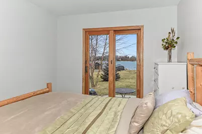 7307  West View Dr, Racine, WI 53185 - Photo 18