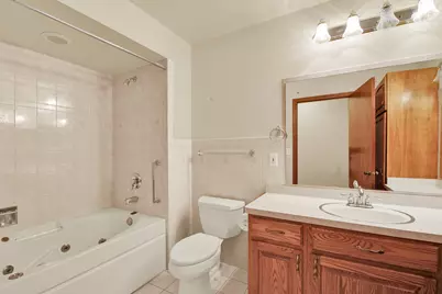 4916 S 82nd St, Greenfield, WI 53220 - Photo 20