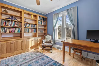 3321 N Newhall St, Milwaukee, WI 53211 - Photo 4