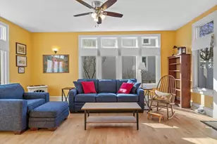 3321 N Newhall St, Milwaukee, WI 53211 - Photo 8