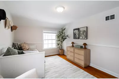 7219 N Santa Monica Blvd, Fox Point, WI 53217 - Photo 18