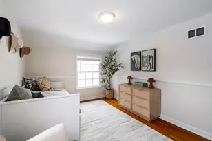 7219 N Santa Monica Blvd, Fox Point, WI 53217 - Photo 18