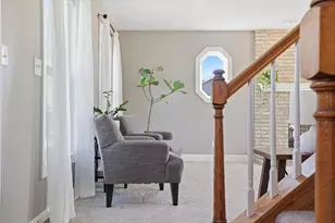 W141N10625 Wooded Hills Dr, Germantown, WI 53022 - Photo 8