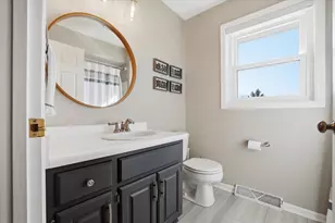 W141N10625 Wooded Hills Dr, Germantown, WI 53022 - Photo 36