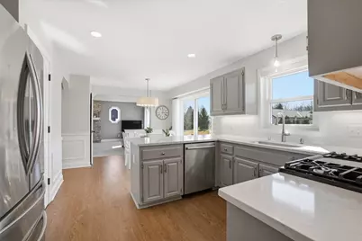 W141N10625  Wooded Hills Dr, Germantown, WI 53022 - Photo 18