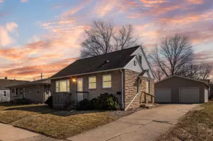 313 E Coolidge Ave, Appleton, WI 54915 - Photo 2