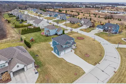 3128 W Hidden Oaks Dr, Franklin, WI 53132 - Photo 52