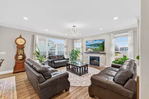 3128 W Hidden Oaks Dr, Franklin, WI 53132 - Photo 14