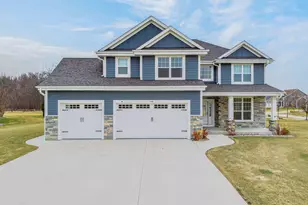 3128 W Hidden Oaks Dr, Franklin, WI 53132 - Photo 1