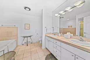 6780 N Melissa Ct, Glendale, WI 53209 - Photo 16