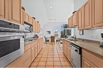 6780 N Melissa Ct #4, Glendale, WI 53209 - Photo 8