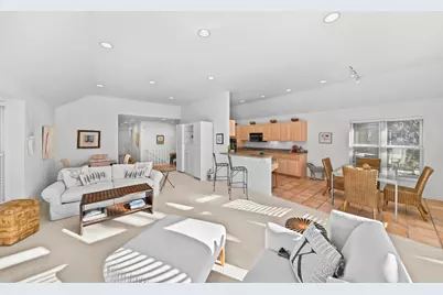 6780 N Melissa Ct #4, Glendale, WI 53209 - Photo 6