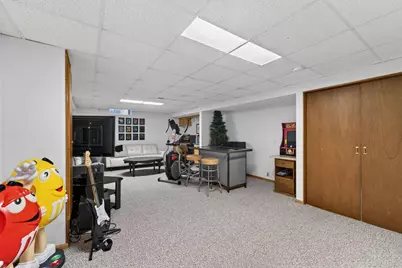 8465 S Heritage Ct, Oak Creek, WI 53154 - Photo 20