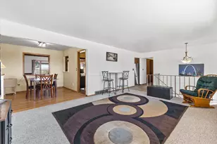 818 Elm St, Hartford, WI 53027 - Photo 10