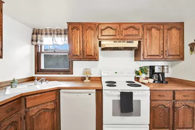 601  Labaree St, Watertown, WI 53094 - Photo 10