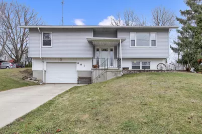 601  Labaree St, Watertown, WI 53094 - Photo 2