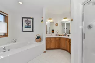 2870 Teal Ridge Ct, Brookfield, WI 53045 - Photo 24