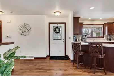 709  Wildwood Ct, La Crescent, MN 55947 - Photo 4