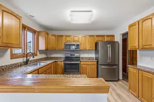 936 Spyglass Hill, Racine, WI 53185 - Photo 10