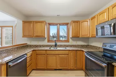 936  Spyglass Hl, Racine, WI 53185 - Photo 12