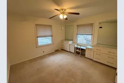 7171 N Seneca Ave, Glendale, WI 53217 - Photo 8