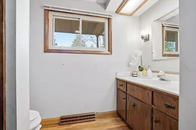 255  Hilldale Dr, Hartford, WI 53027 - Photo 14