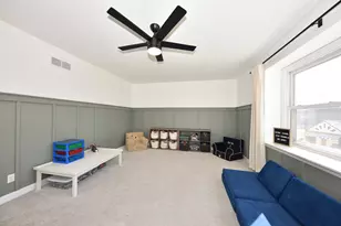 N57W24867 Clover Dr, Sussex, WI 53089 - Photo 16