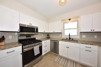 N57W24867  Clover Dr, Sussex, WI 53089 - Photo 8