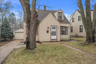 4521 S Lenox St, Milwaukee, WI 53207 - Photo 2