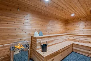 2409 N Terrace Ave, Milwaukee, WI 53202 - Photo 40